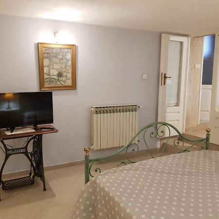 Apartments Gabri Mali Lošinj Esterno foto