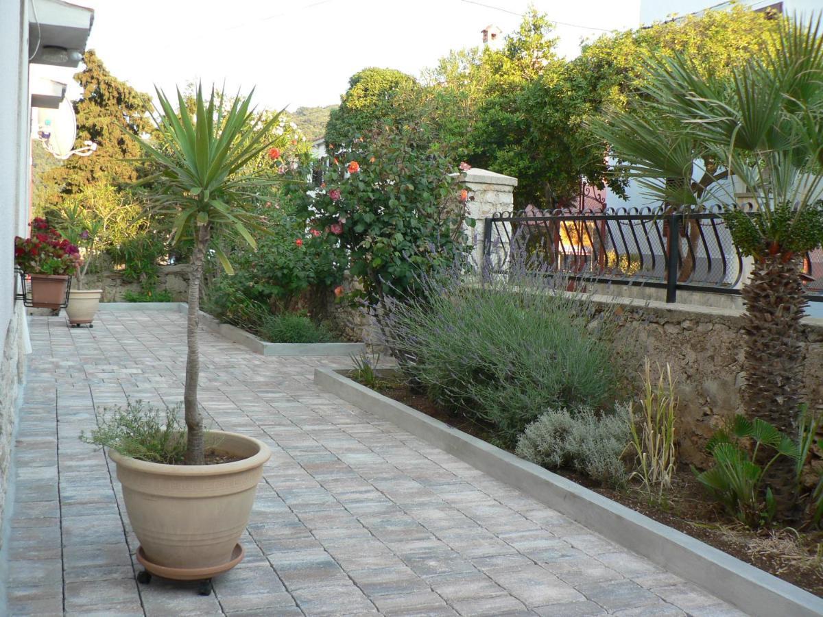 Apartments Gabri Mali Lošinj Esterno foto