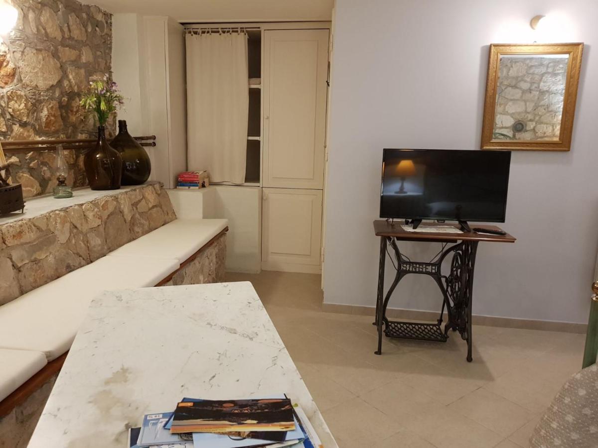 Apartments Gabri Mali Lošinj Esterno foto